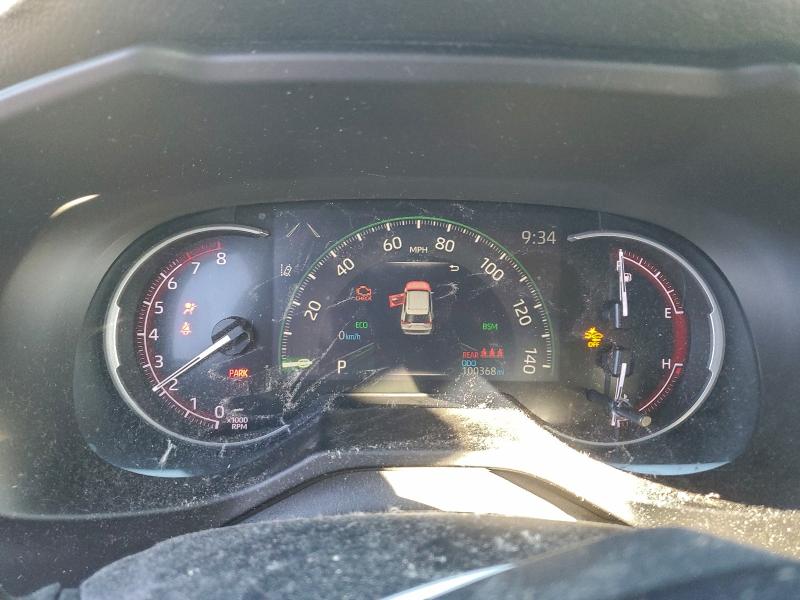 Фото 9 - TOYOTA RAV4