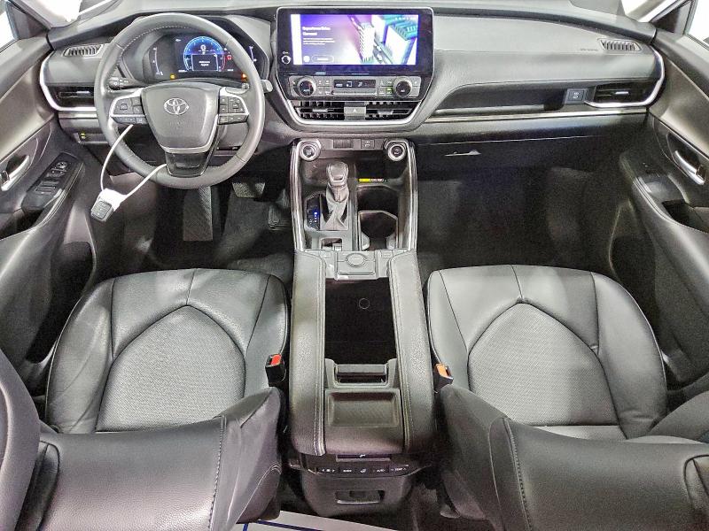 Фото 8 - TOYOTA GRAND HIGH