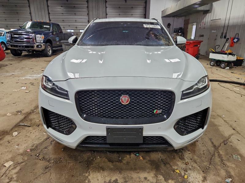 Фото 5 - JAGUAR F-PACE