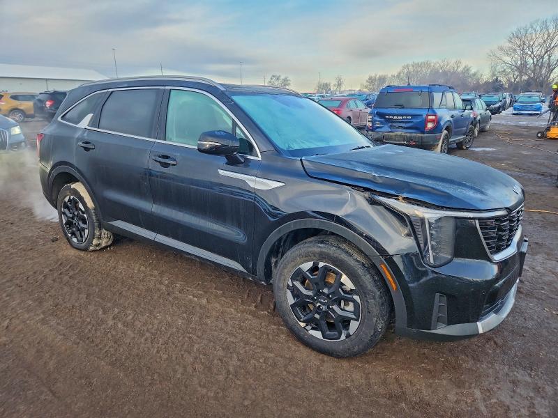 Фото 4 - KIA SORENTO