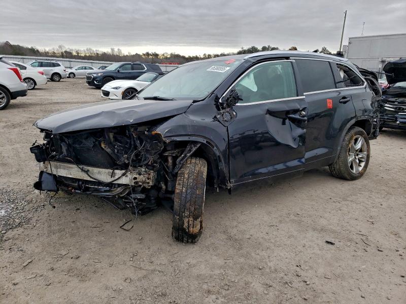 Фото 1 - TOYOTA HIGHLANDER