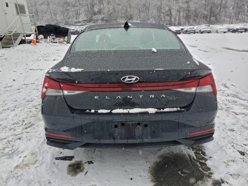 Фото 6 - HYUNDAI ELANTRA