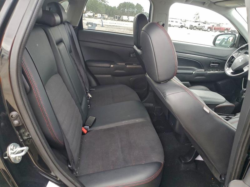 Фото 11 - MITSUBISHI OUTLANDER