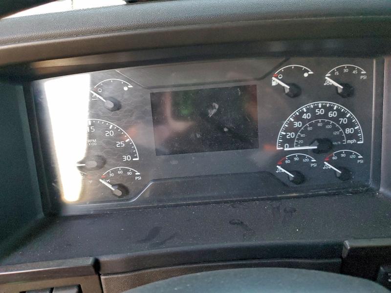 Фото 8 - VOLVO VN