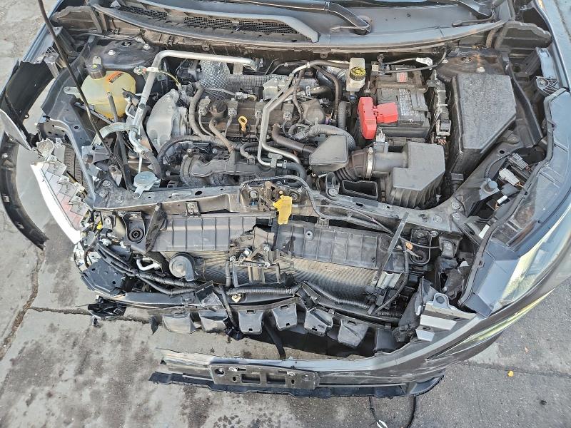 Фото 12 - NISSAN ROGUE