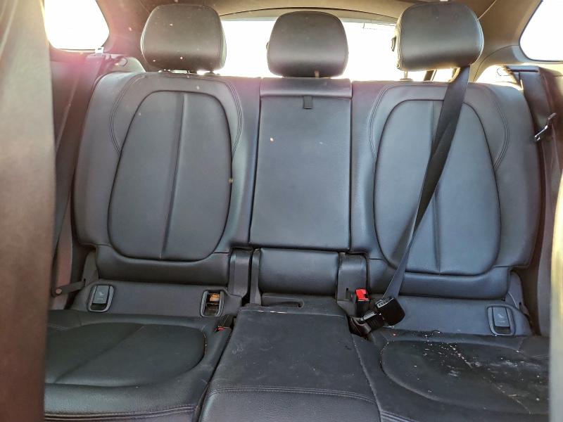 Фото 10 - BMW X1