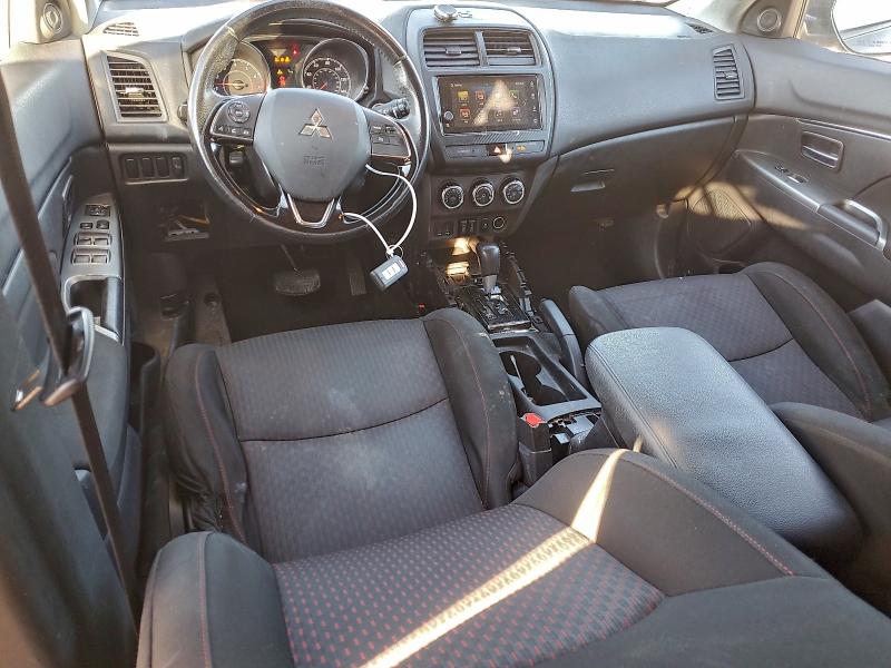 Фото 8 - MITSUBISHI OUTLANDER