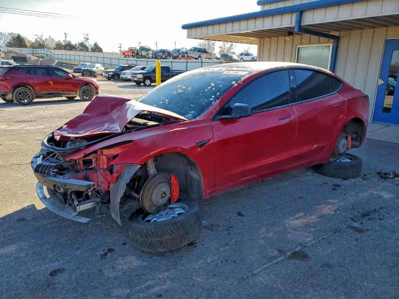 Фото 1 - TESLA MODEL 3