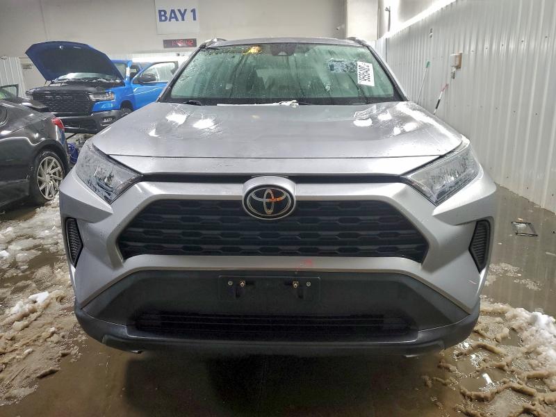 Фото 5 - TOYOTA RAV4