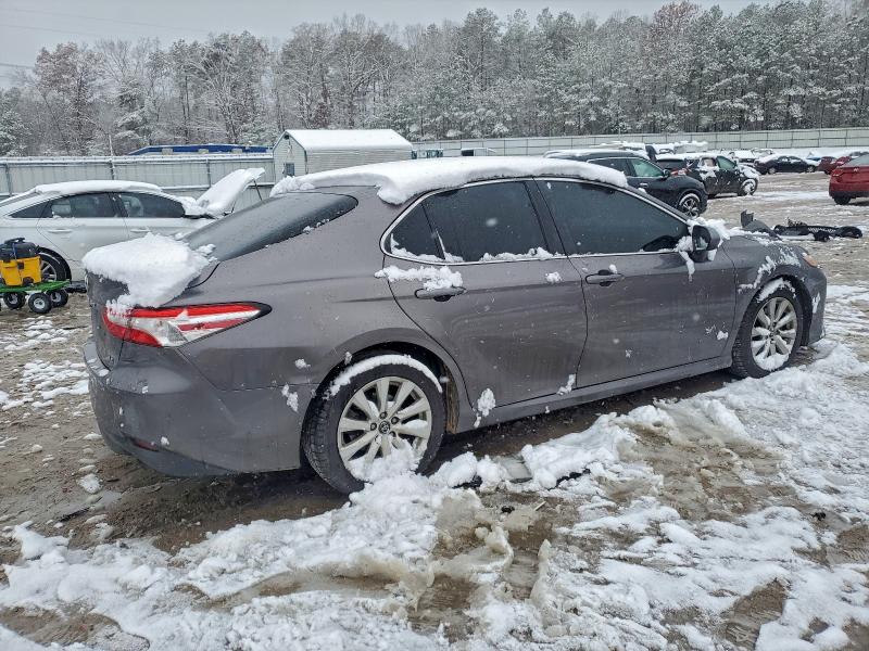 Фото 3 - TOYOTA CAMRY