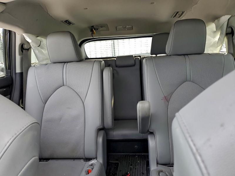 Фото 10 - TOYOTA HIGHLANDER