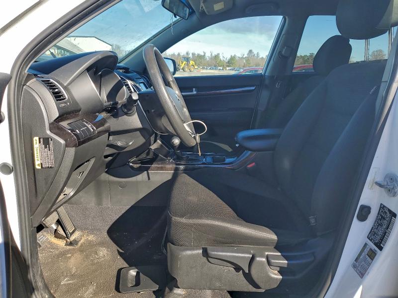 Фото 7 - KIA SORENTO