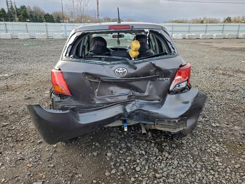 Фото 6 - TOYOTA YARIS