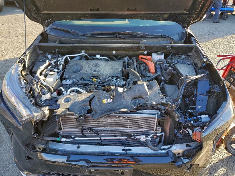 Фото 12 - TOYOTA RAV4