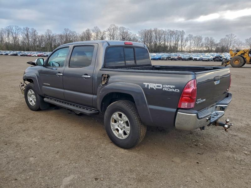 Фото 2 - TOYOTA TACOMA