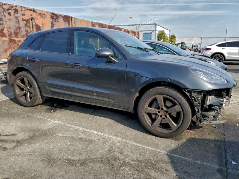 Фото 4 - PORSCHE MACAN