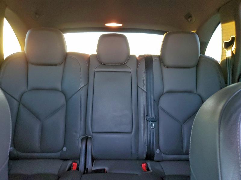 Фото 10 - PORSCHE CAYENNE