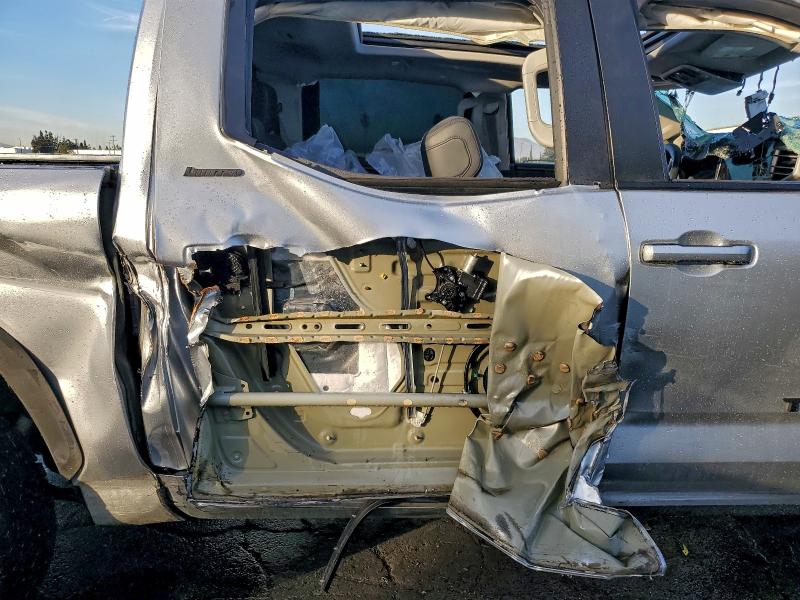 Фото 10 - TOYOTA TUNDRA