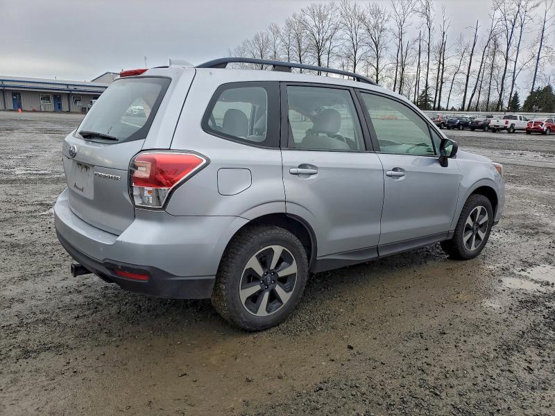 Фото 3 - SUBARU FORESTER