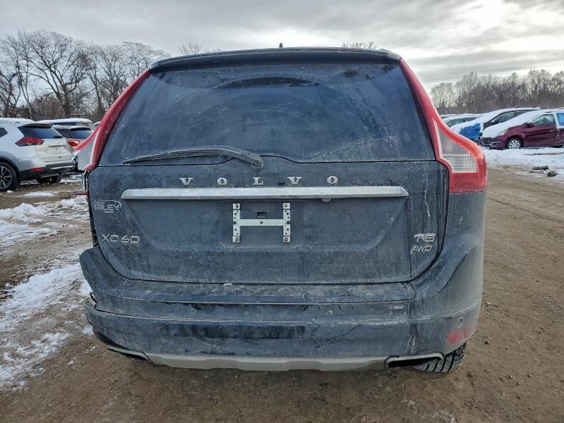 Фото 6 - VOLVO XC60