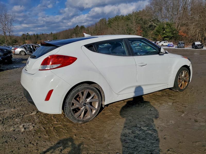Фото 3 - HYUNDAI VELOSTER