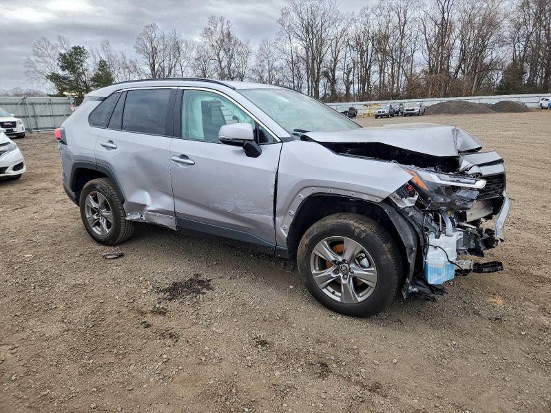 Фото 4 - TOYOTA RAV4