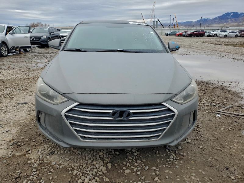 Фото 5 - HYUNDAI ELANTRA