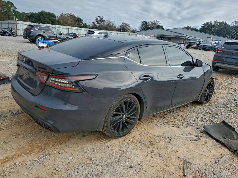 Фото 3 - NISSAN MAXIMA