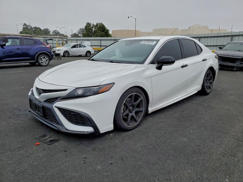 Фото 1 - TOYOTA CAMRY