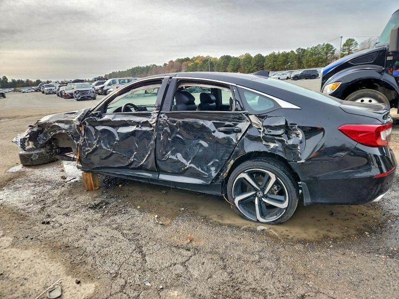 Фото 2 - HONDA ACCORD