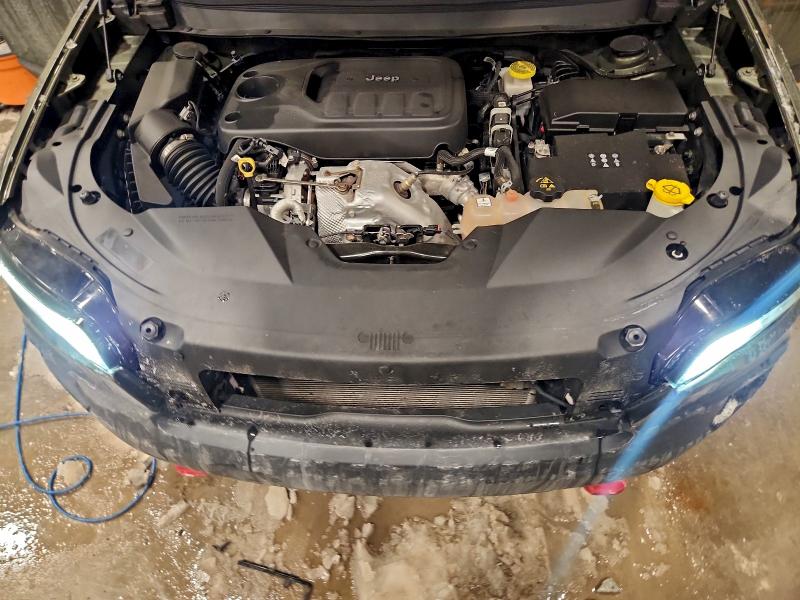 Фото 12 - JEEP CHEROKEE