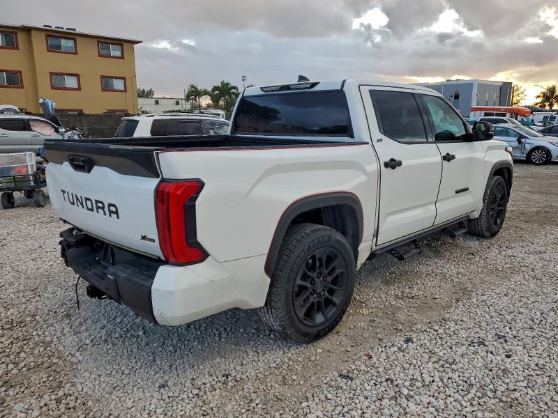 Фото 3 - TOYOTA TUNDRA