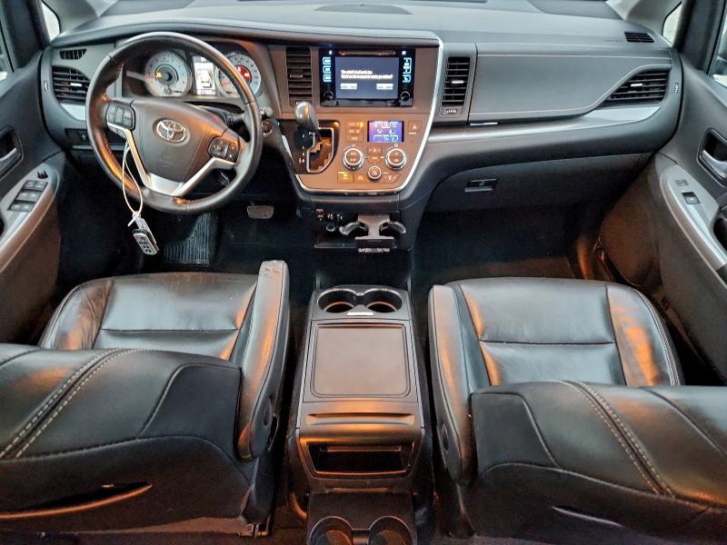 Фото 8 - TOYOTA SIENNA