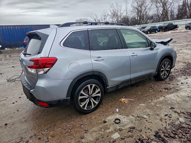 Фото 3 - SUBARU FORESTER