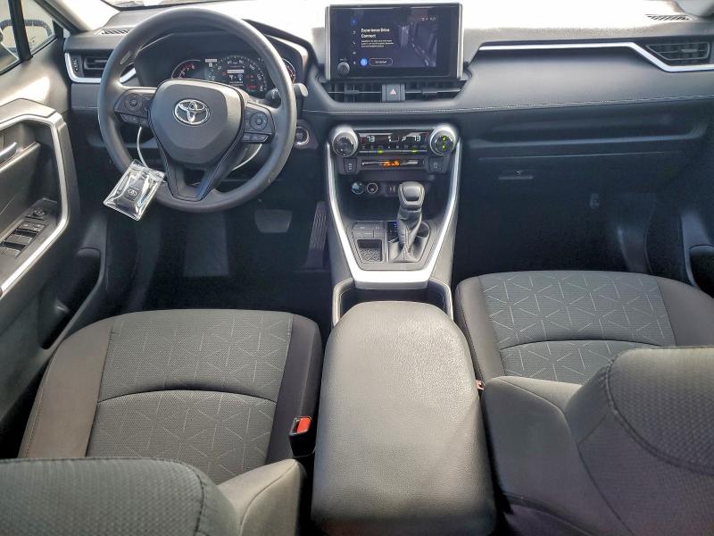 Фото 8 - TOYOTA RAV4