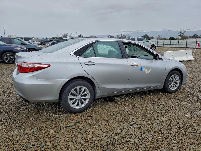 Фото 3 - TOYOTA CAMRY