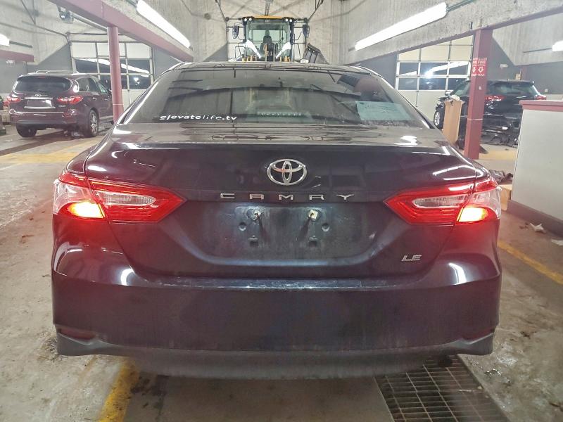 Фото 6 - TOYOTA CAMRY