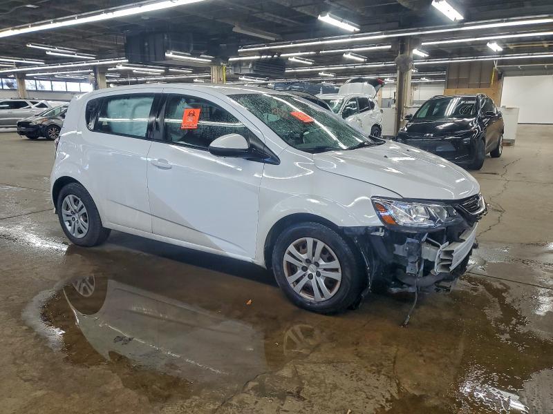 Фото 4 - CHEVROLET SONIC