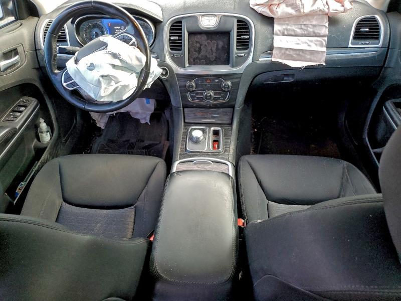 Фото 8 - CHRYSLER 300