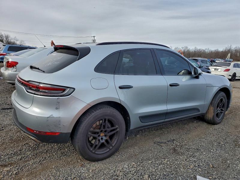 Фото 3 - PORSCHE MACAN
