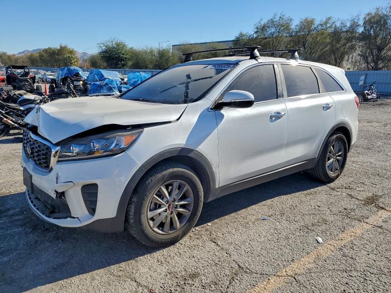 Фото 1 - KIA SORENTO
