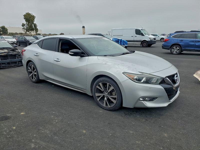 Фото 4 - NISSAN MAXIMA
