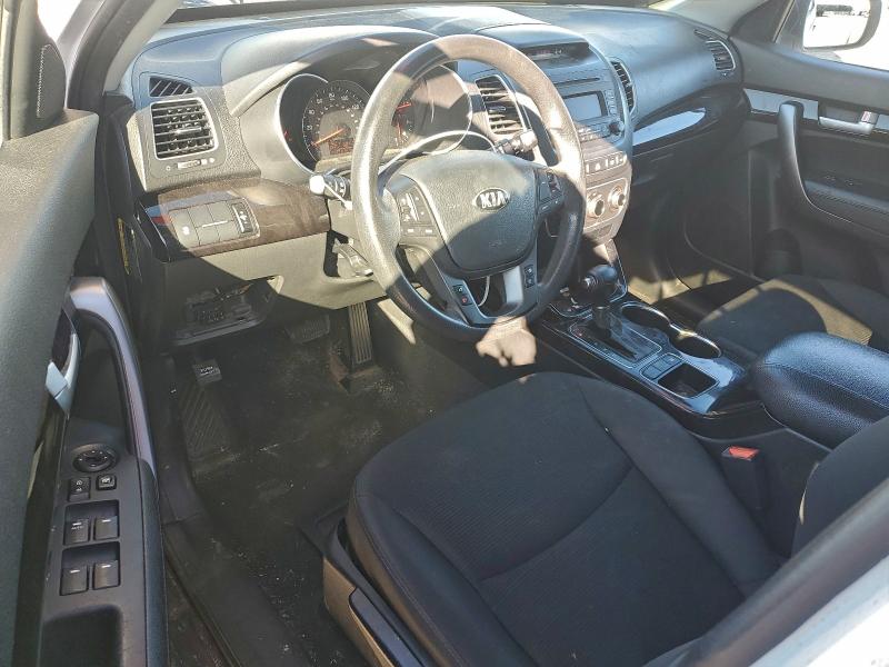 Фото 8 - KIA SORENTO