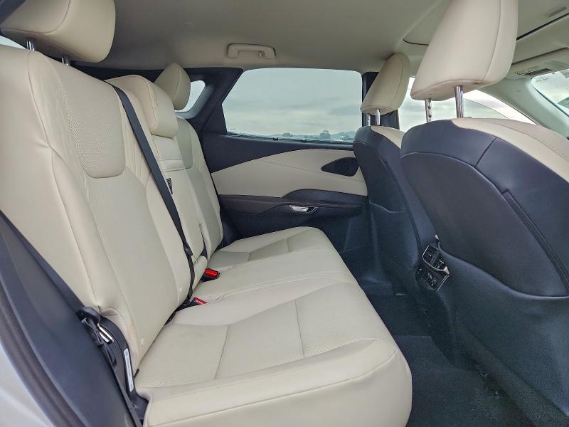 Фото 11 - LEXUS RX350