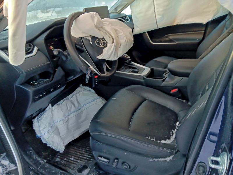 Фото 7 - TOYOTA RAV4