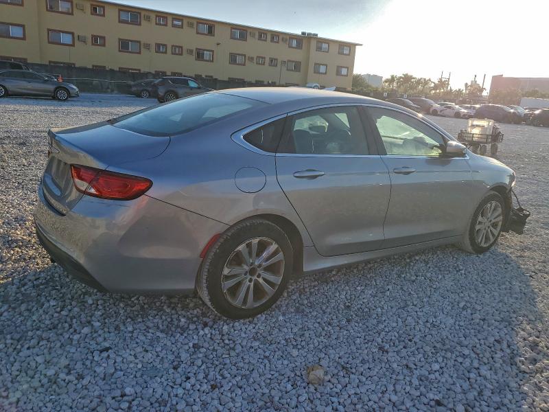 Фото 3 - CHRYSLER 200