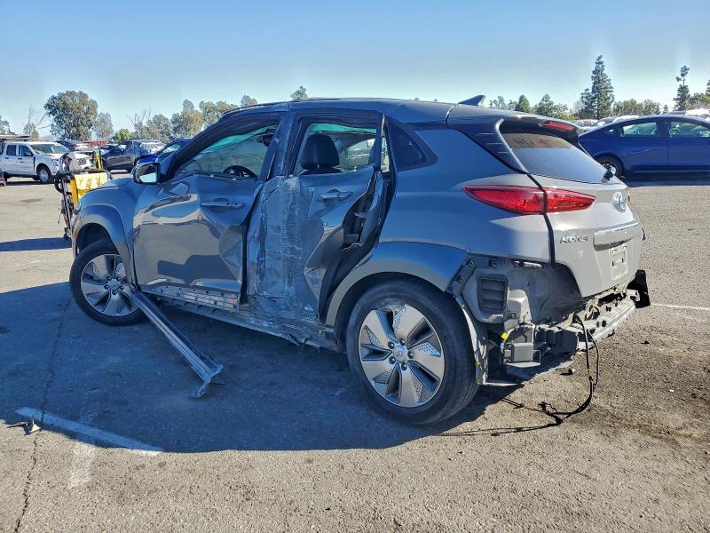 Фото 2 - HYUNDAI KONA