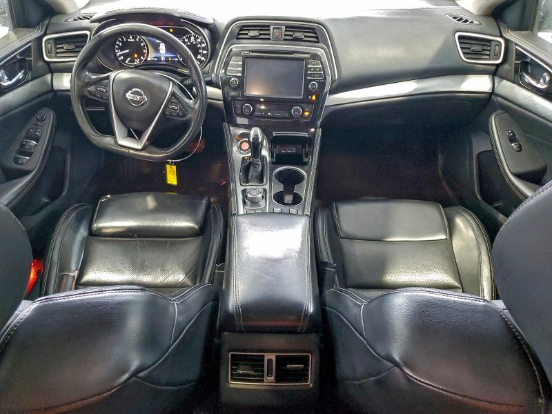Фото 8 - NISSAN MAXIMA