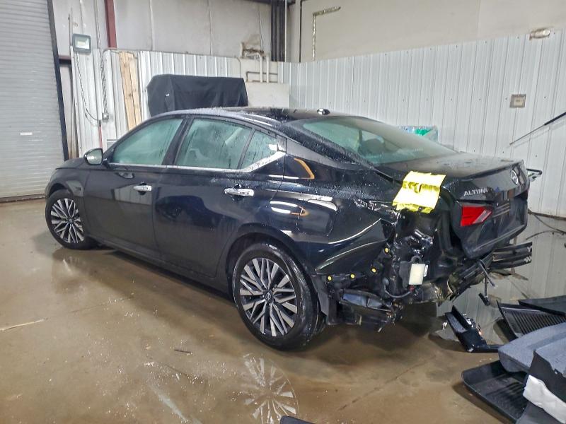 Фото 2 - NISSAN ALTIMA