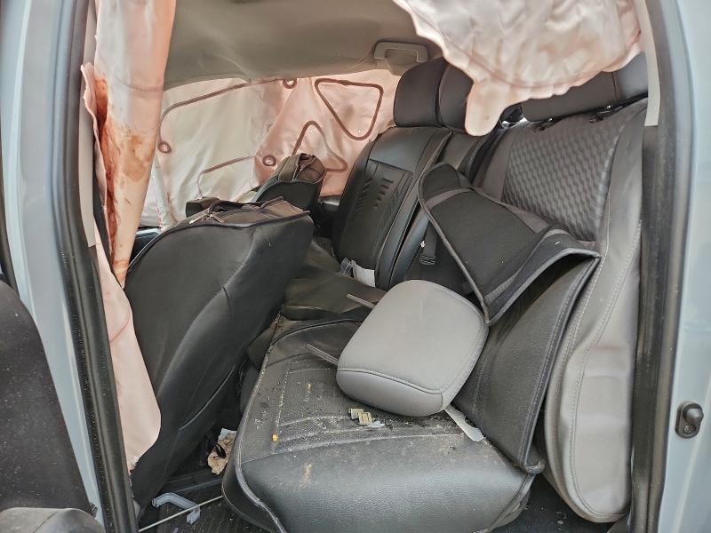 Фото 10 - TOYOTA TACOMA